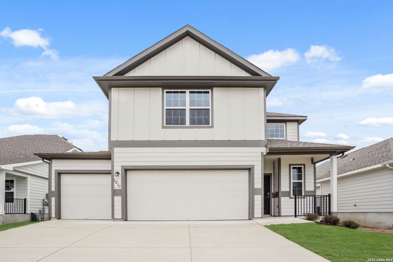 1217 Sweden, Seguin, TX 78155 Main Photo