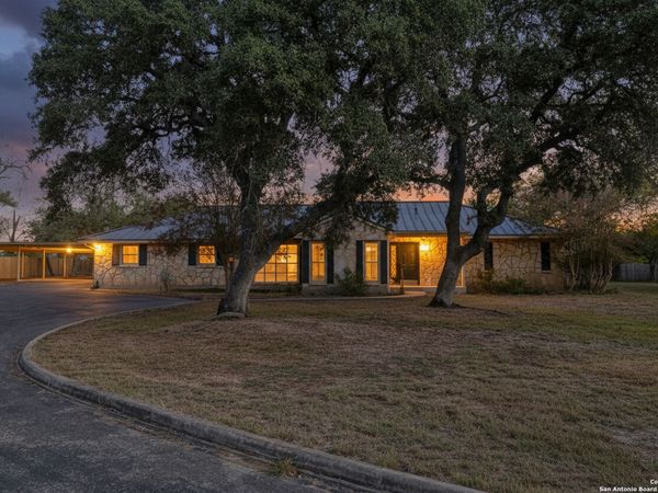 1124 4th, Uvalde, TX 78801