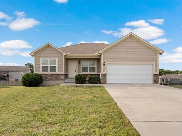 26129 W 141st Court, Olathe, KS 66061