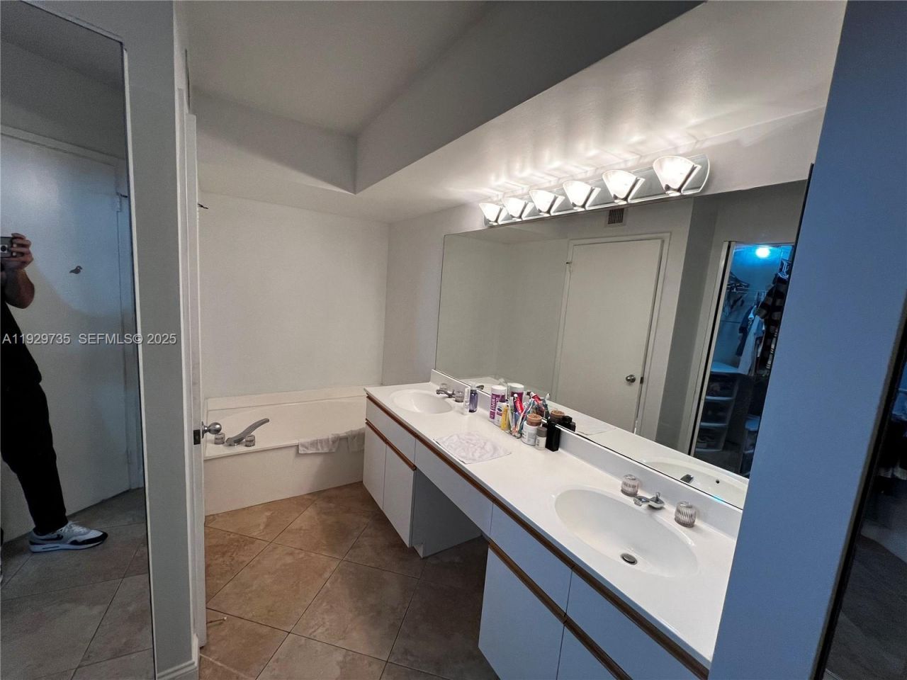 3400 NE 192nd St, Unit 2102, Aventura, FL 33180 Photo
