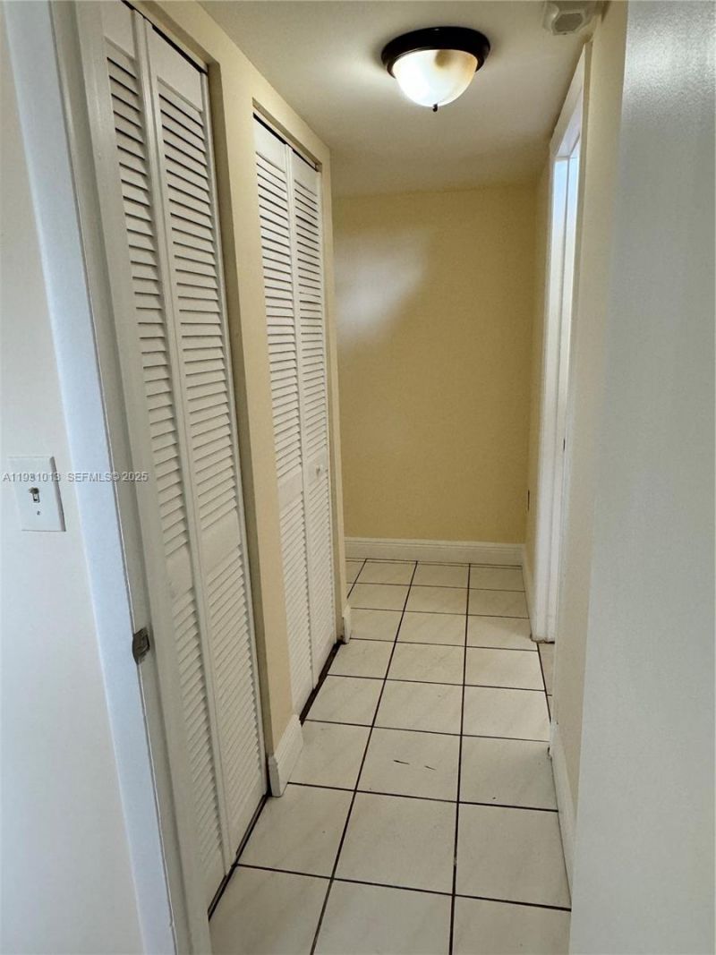 9411 SW 4th St, Unit 111, Miami, FL 33174 Photo