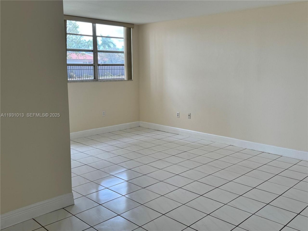 9411 SW 4th St, Unit 111, Miami, FL 33174 Photo