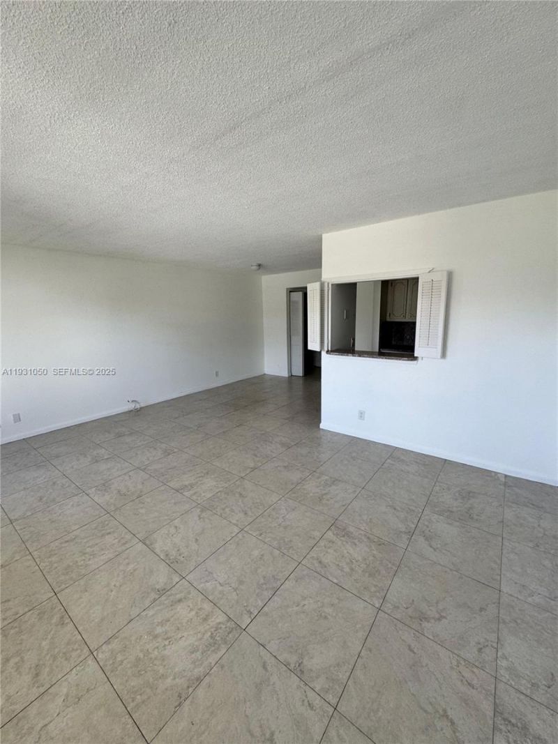 18 Hastings B, Unit 18, West Palm Beach, FL 33417 Photo
