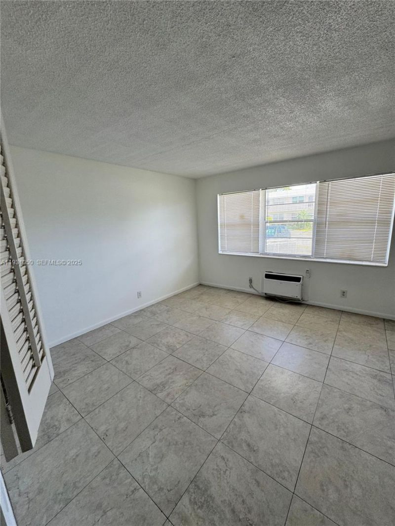 18 Hastings B, Unit 18, West Palm Beach, FL 33417 Photo