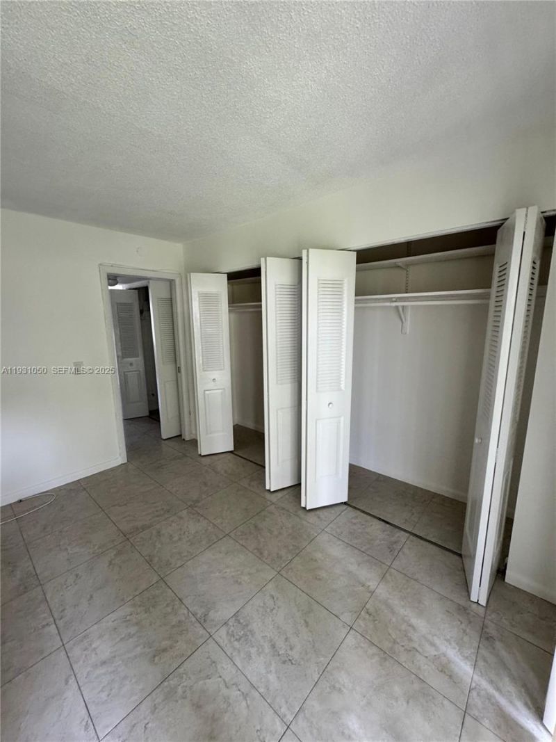 18 Hastings B, Unit 18, West Palm Beach, FL 33417 Photo