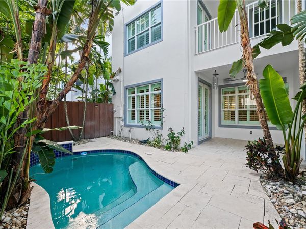 218 NE 15th Ave, Unit 218, Fort Lauderdale, FL 33301