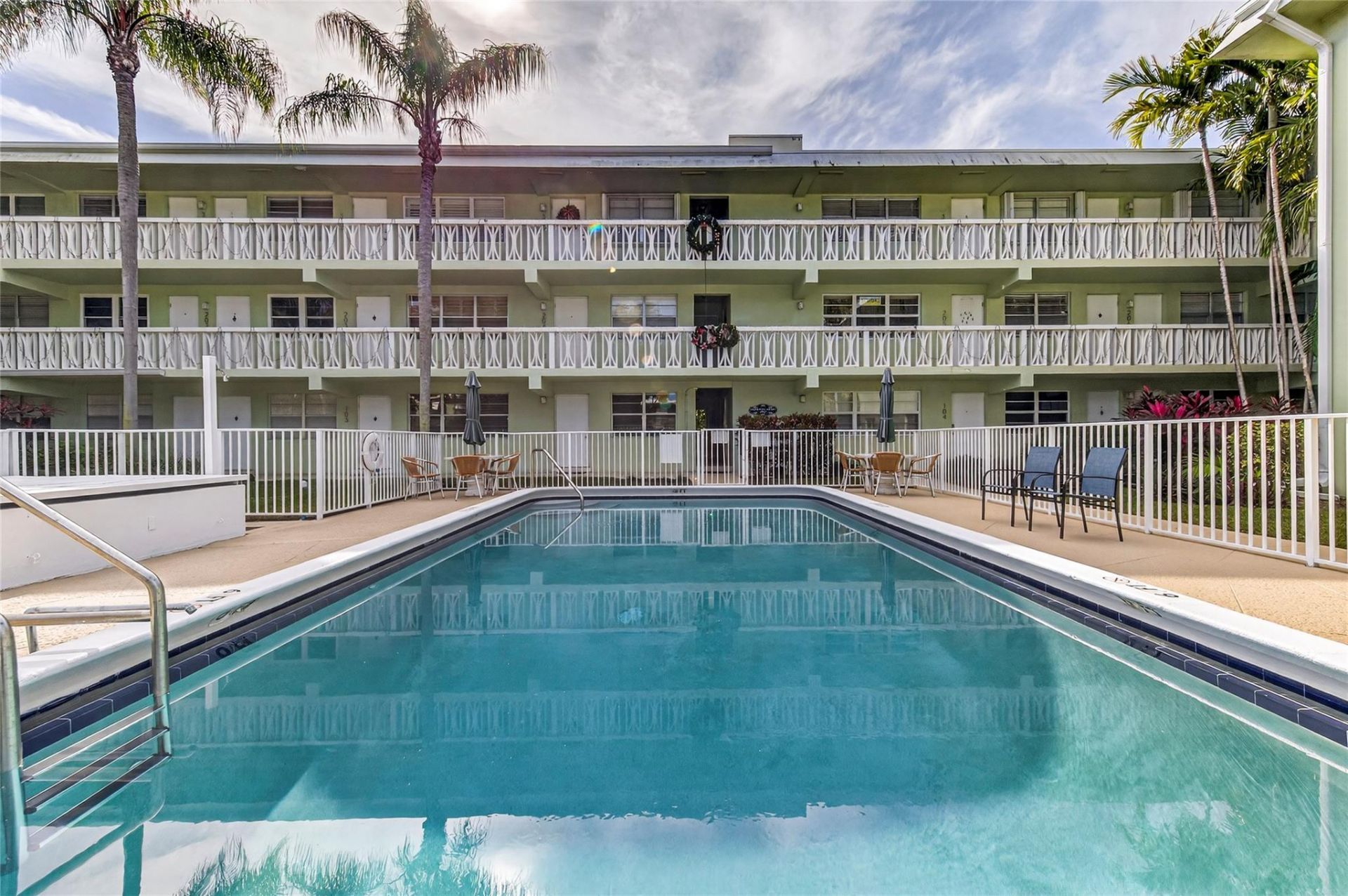 1900 NE 8th Court, Unit 308, Fort Lauderdale, FL 33304 Photo