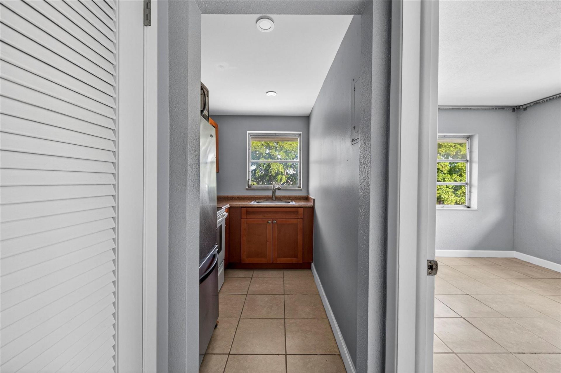 1900 NE 8th Court, Unit 308, Fort Lauderdale, FL 33304 Photo