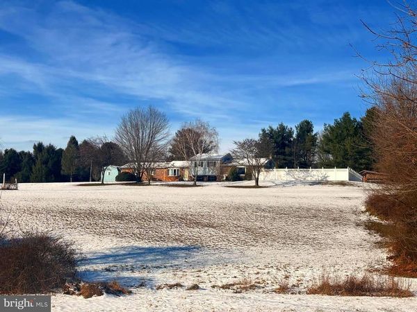 3189 POWELLS VALLEY ROAD, HALIFAX, PA 17032