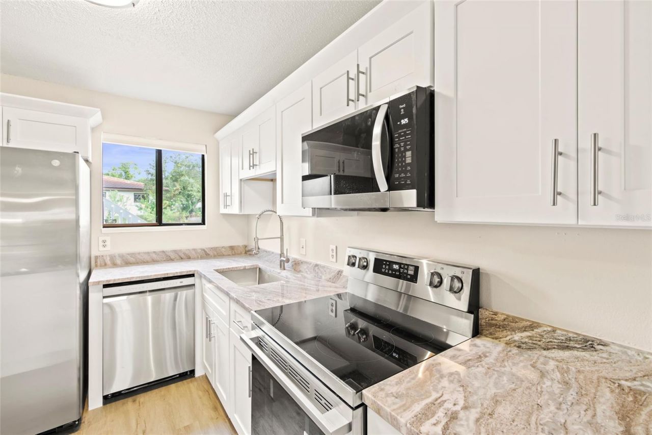 6033 34th Street W, Unit 83, Bradenton, FL 34210 Photo