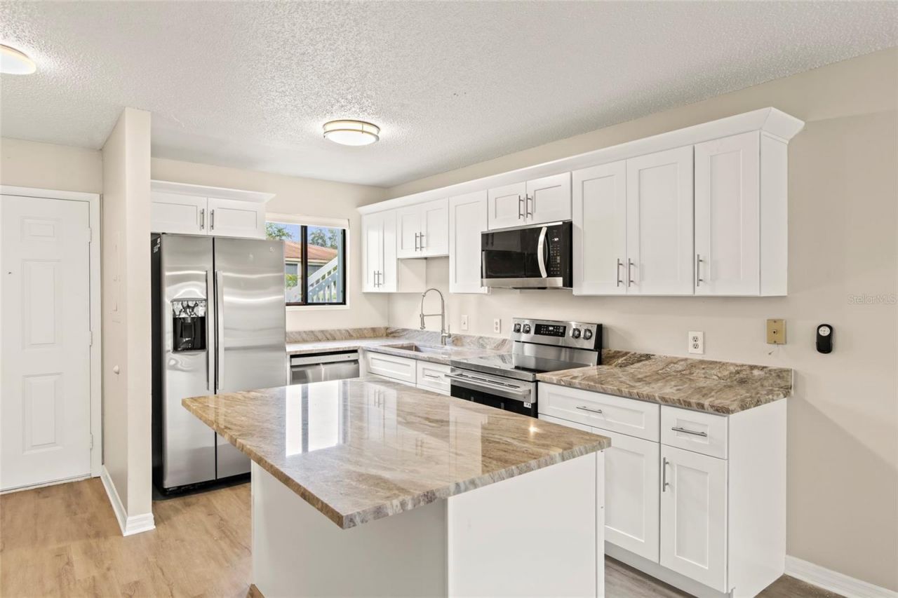 6033 34th Street W, Unit 83, Bradenton, FL 34210 Photo