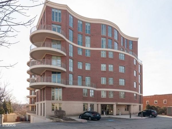 520 S WASHINGTON Street, Unit 604, Naperville, IL 60540