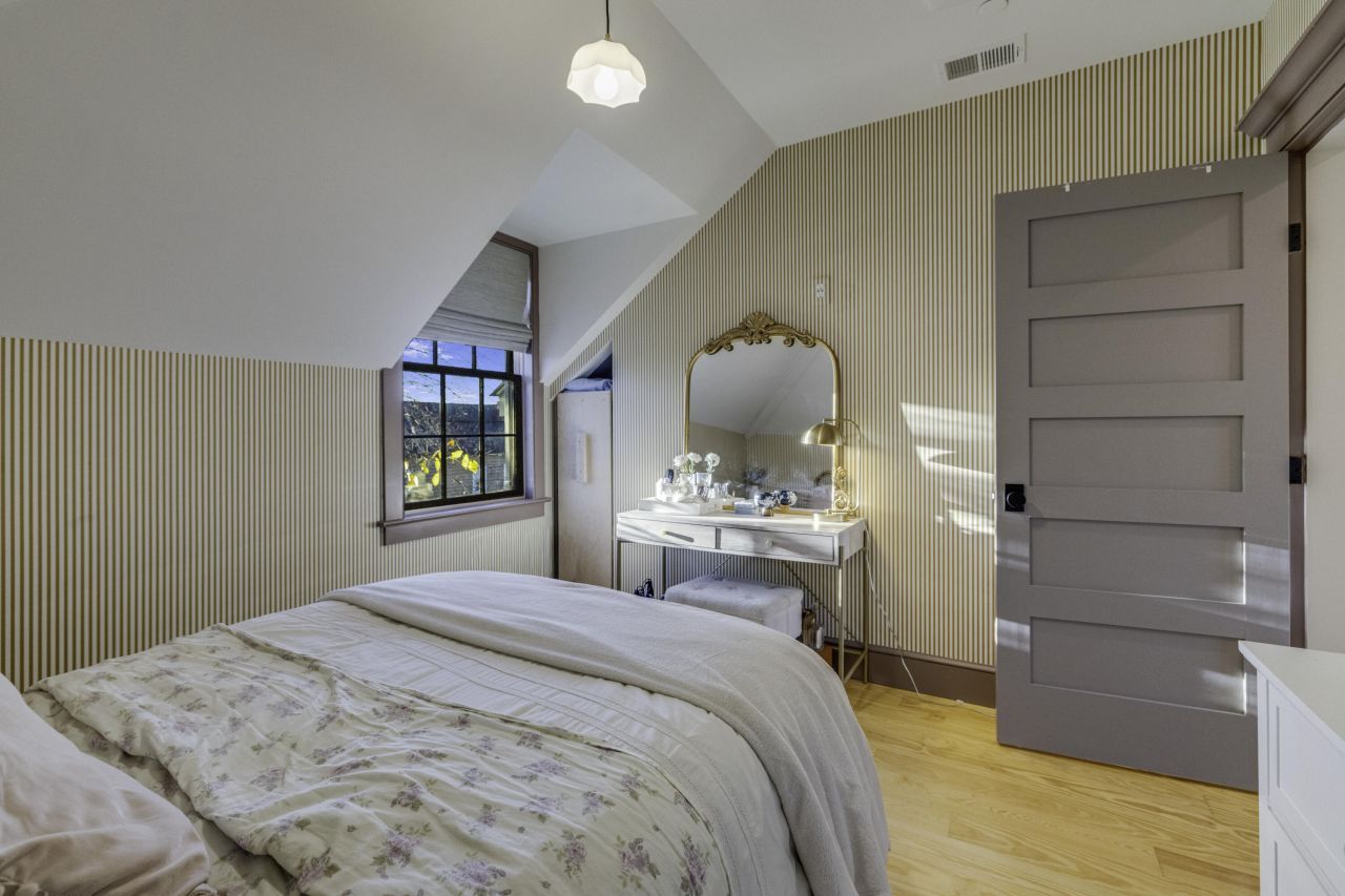 265 Coming Street Photo 24