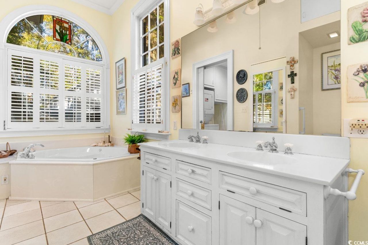 563 Chandler Ave. Photo 14