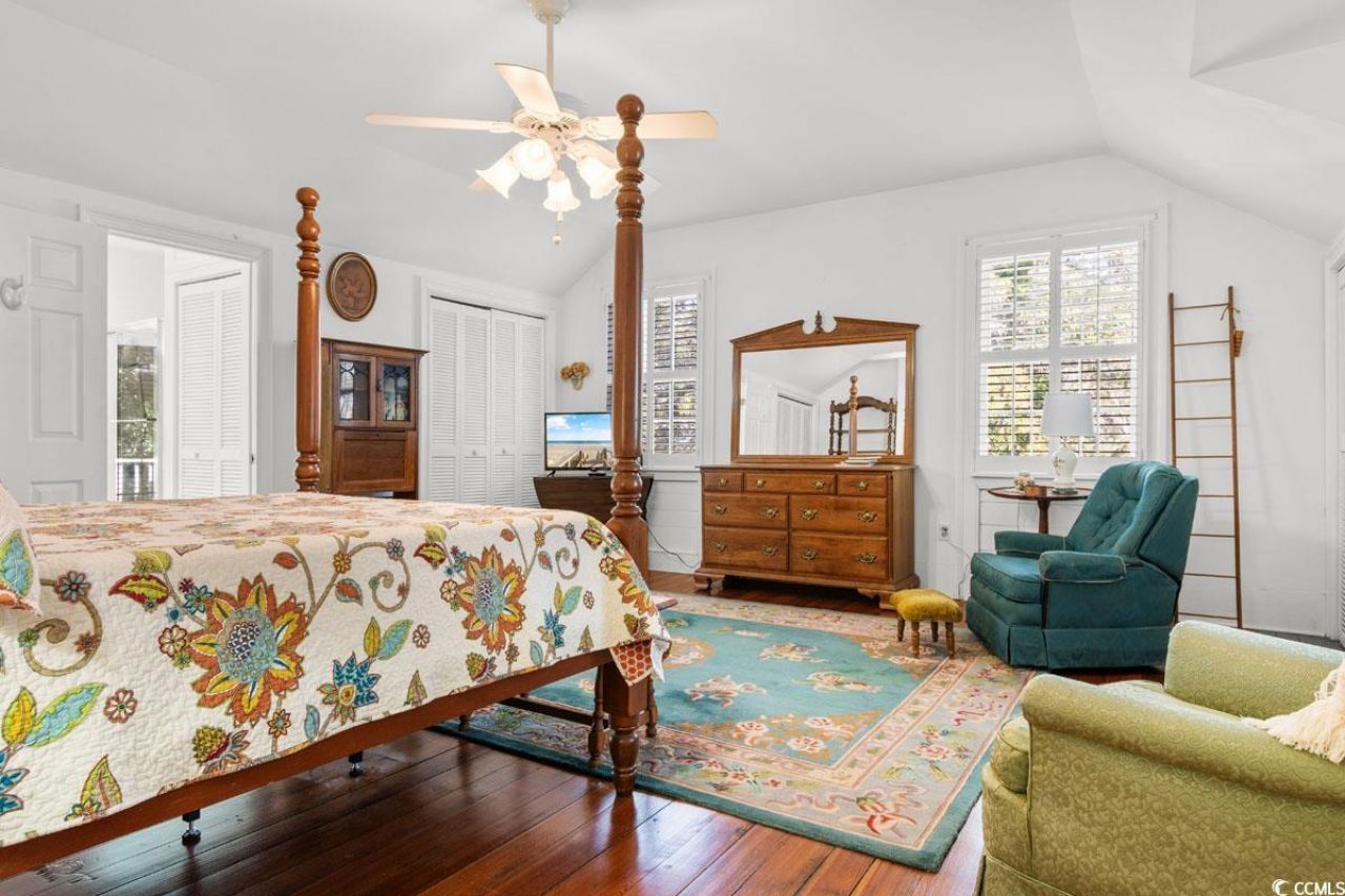 563 Chandler Ave. Photo 18