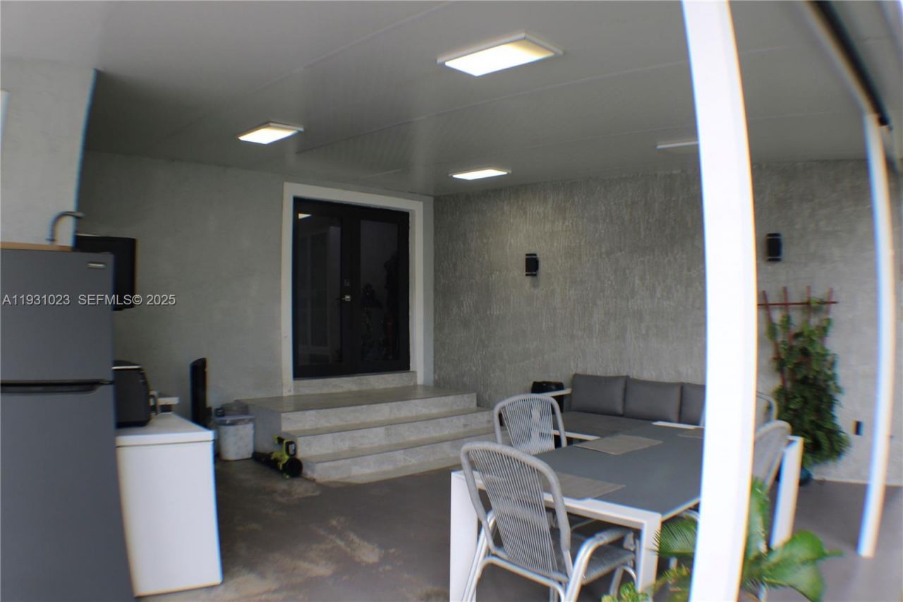 171 E 56th St, Hialeah, FL 33013 Photo