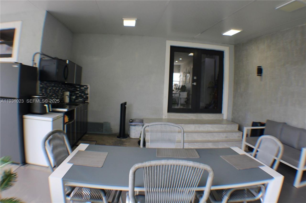 171 E 56th St, Hialeah, FL 33013 Photo