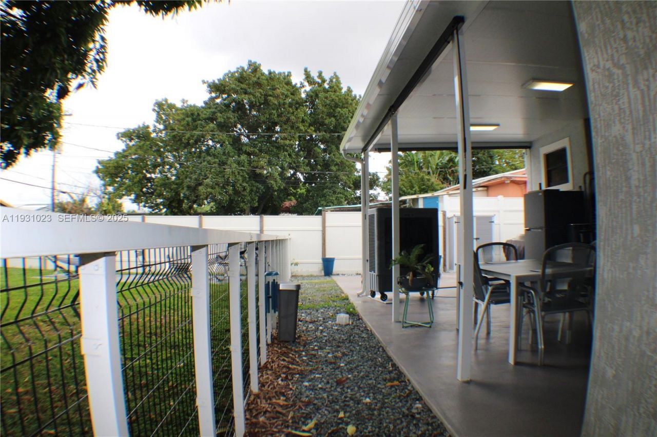 171 E 56th St, Hialeah, FL 33013 Photo