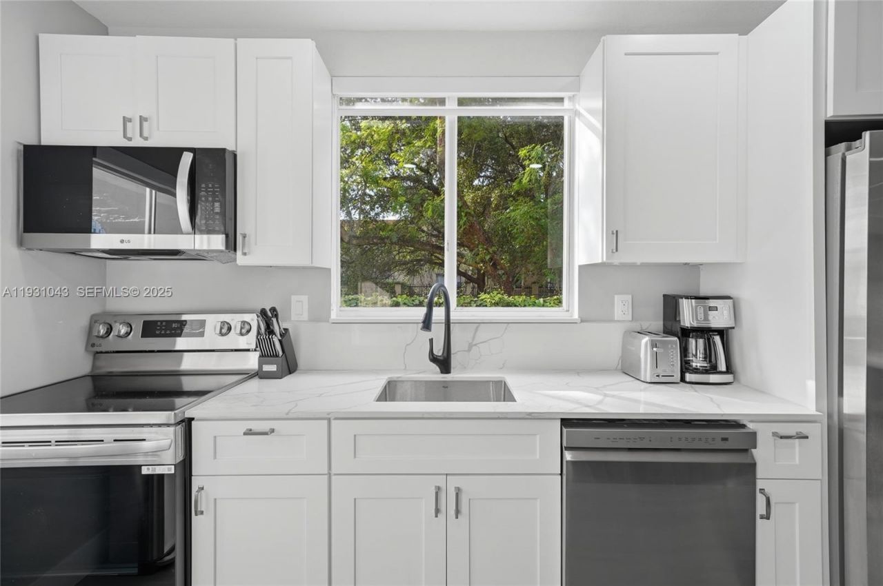 1590 NW 38th St , Unit 1, Miami, FL 33142 Photo