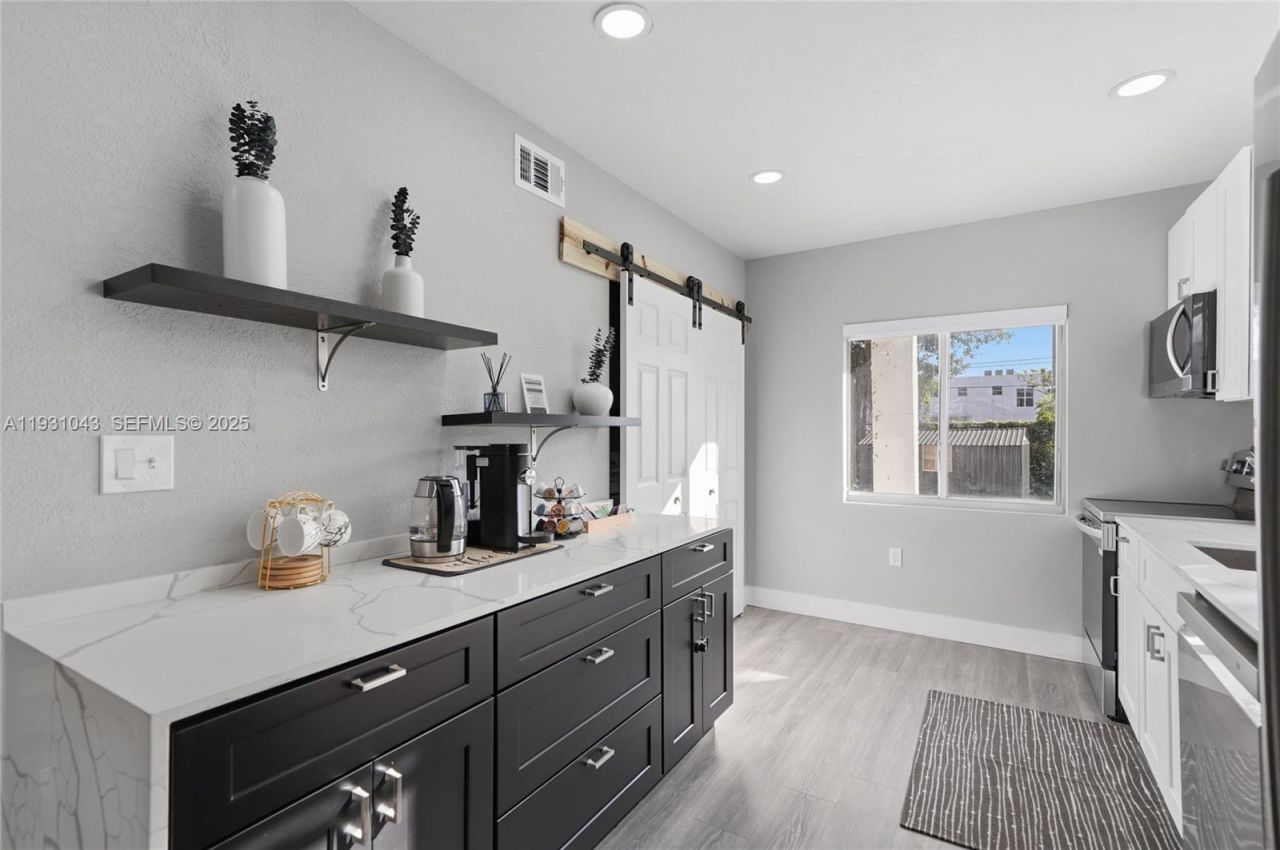 1590 NW 38th St , Unit 1, Miami, FL 33142 Photo