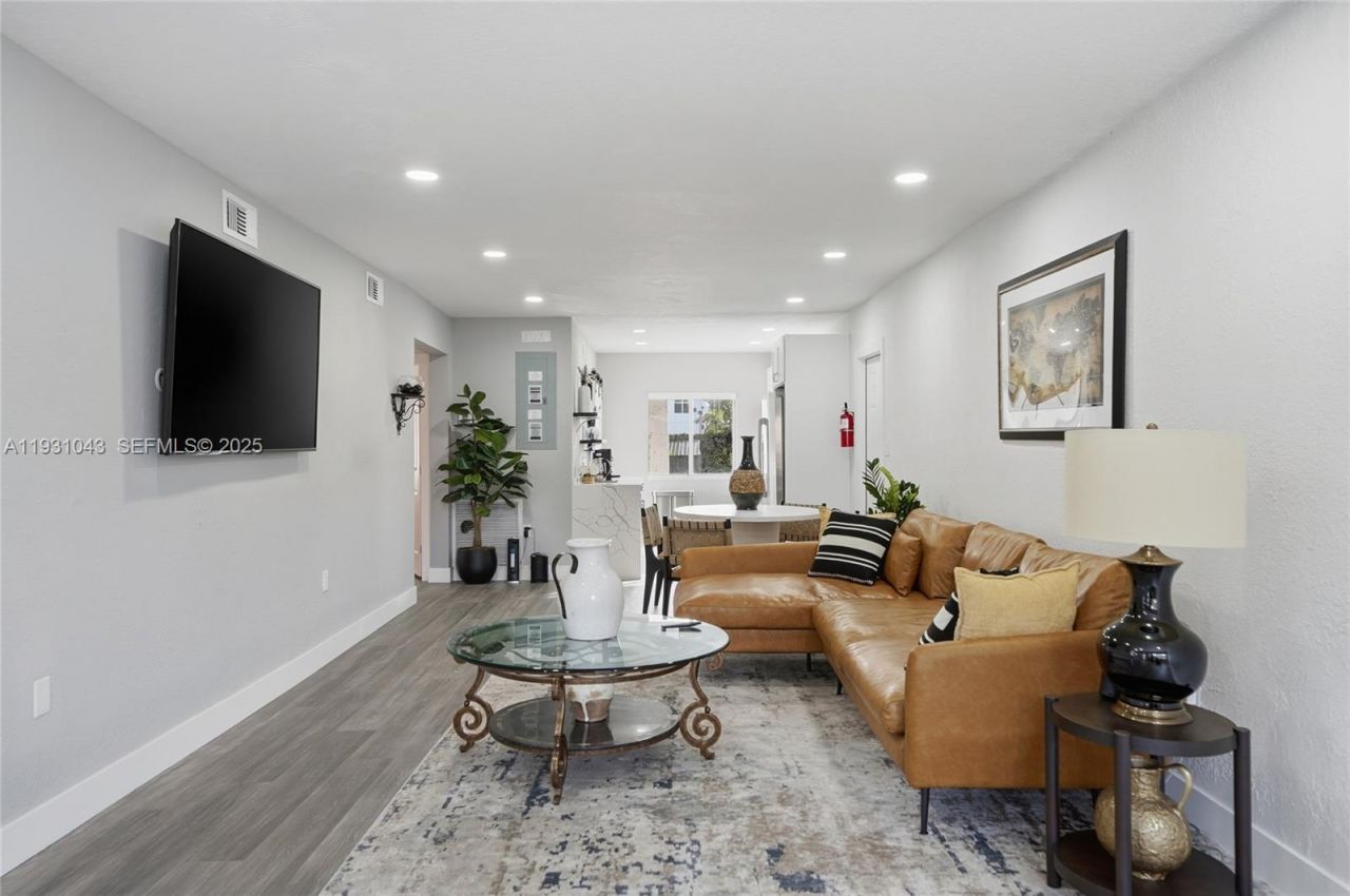 1590 NW 38th St , Unit 1, Miami, FL 33142 Photo