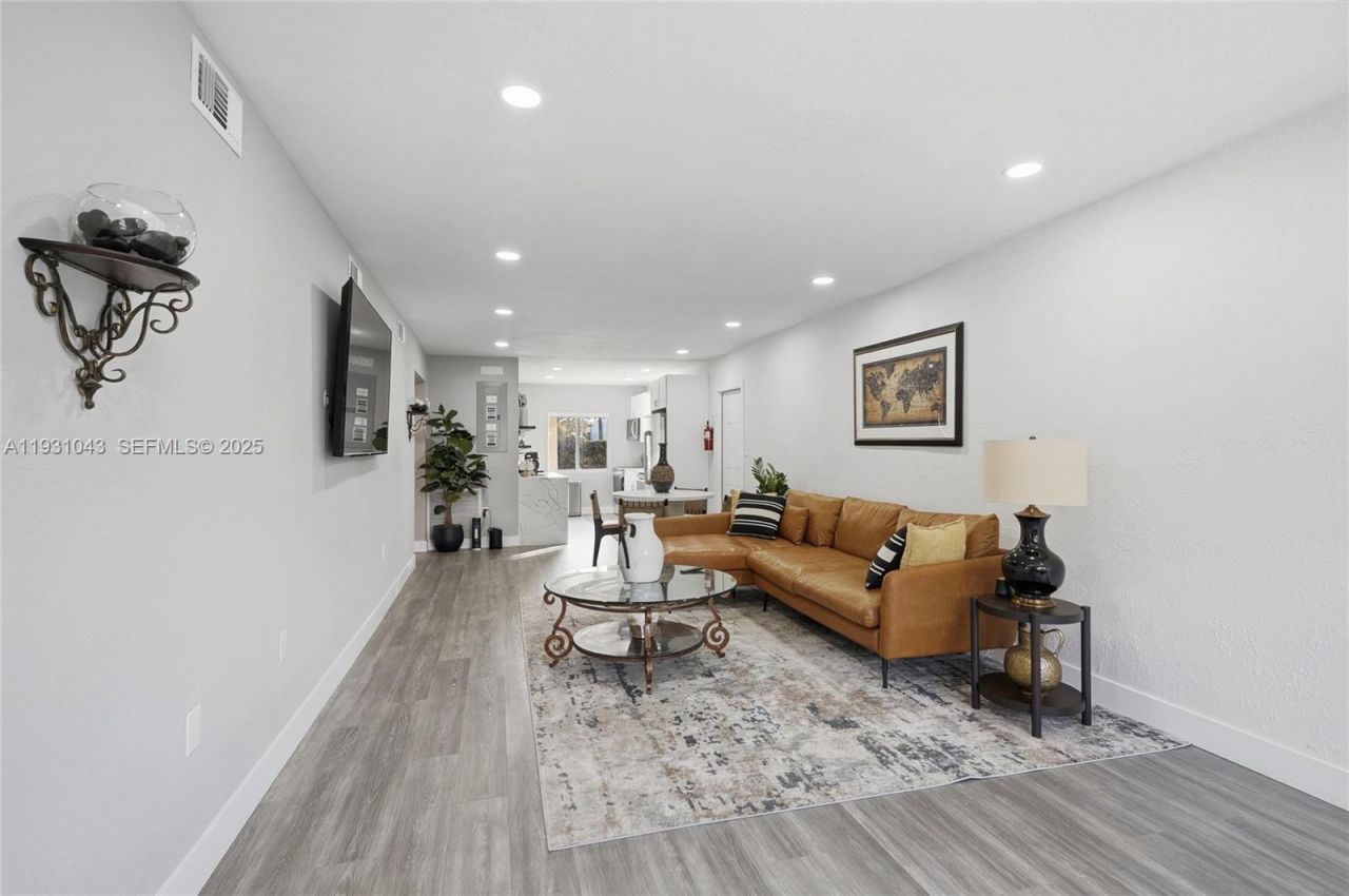 1590 NW 38th St , Unit 1, Miami, FL 33142 Photo