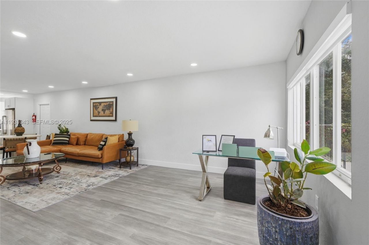 1590 NW 38th St , Unit 1, Miami, FL 33142 Photo