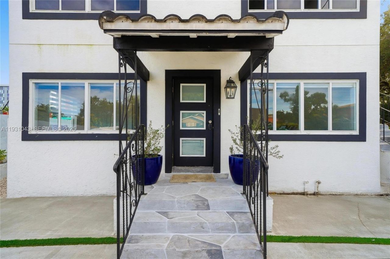 1590 NW 38th St , Unit 1, Miami, FL 33142 Photo