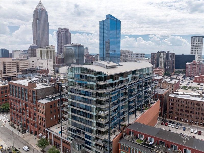 701 W Lakeside Avenue, Unit 606, Cleveland, OH 44113 Photo 2