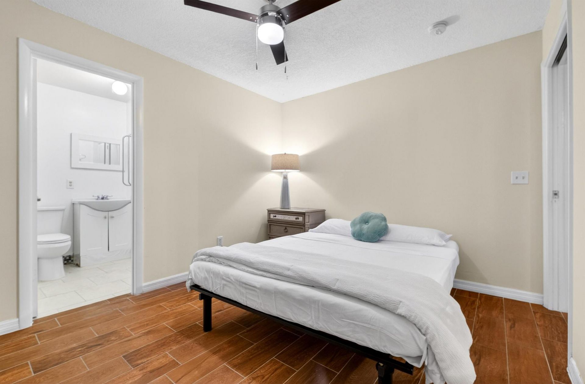 584 SE Greenway Terrace, Port Saint Lucie, FL 34983 Photo