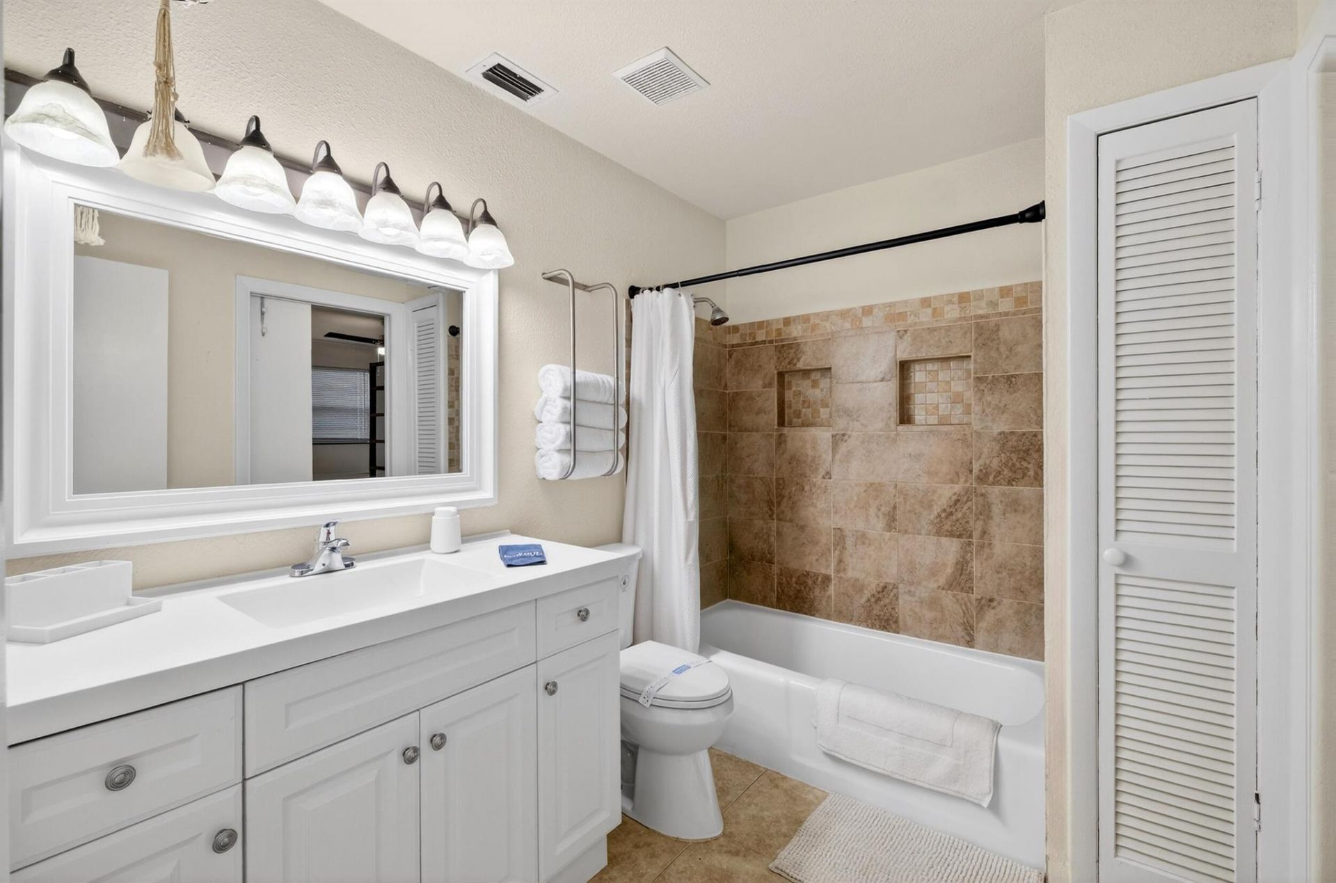 584 SE Greenway Terrace, Port Saint Lucie, FL 34983 Photo