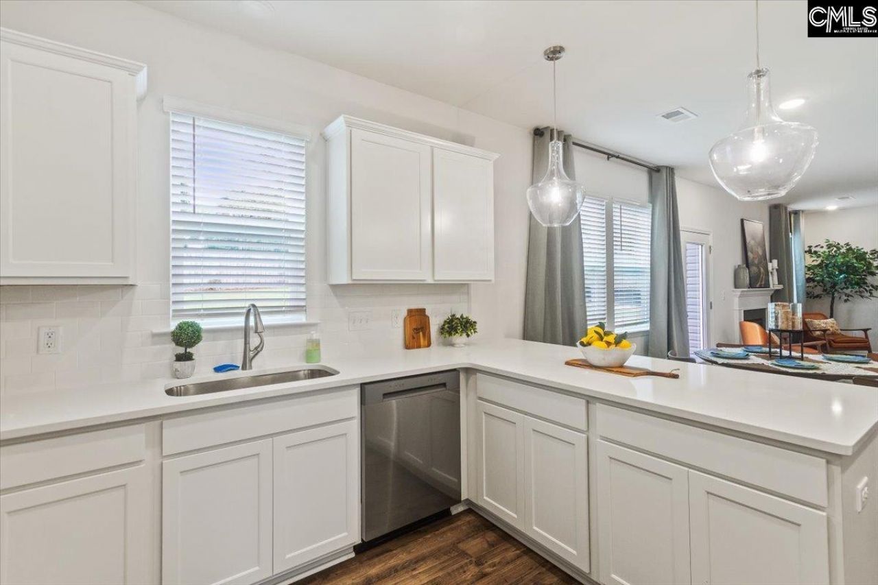 506 Blue Jay Way Photo 17