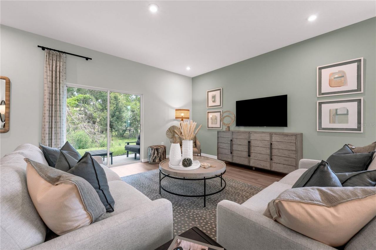 12885 Trovita Drive, Grand Island, FL 32735 Photo