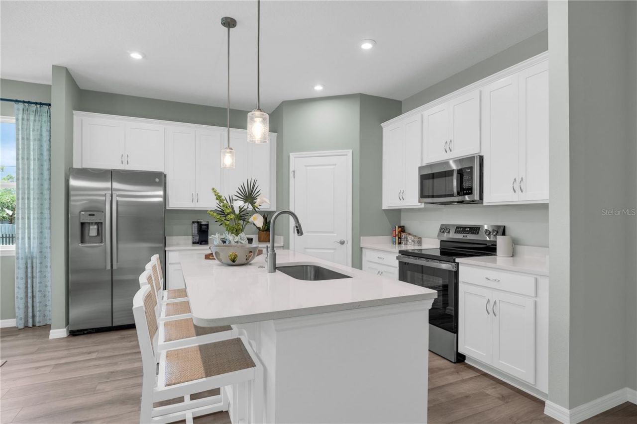 12885 Trovita Drive, Grand Island, FL 32735 Photo