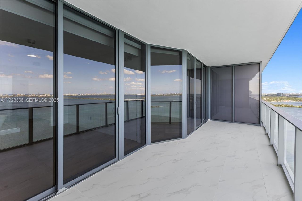 700 NE 24 St , Unit 2905, Miami, FL 33137 Photo