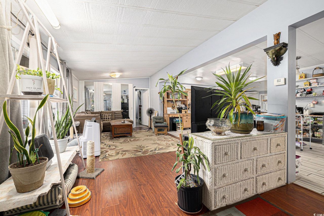 1015 Franks Ln. Photo 5