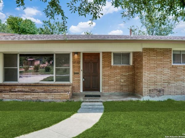 6710 Moss Oak Dr., San Antonio, TX 78229