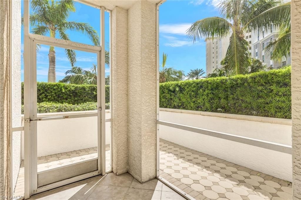 315 Dunes Blvd, Unit T-01, Naples, FL 34110 Photo