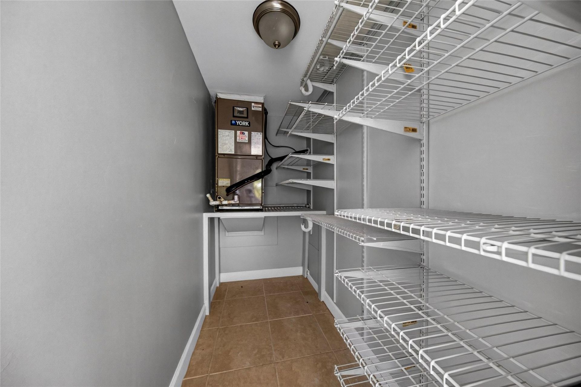 1900 NE 8th Court, Unit 308, Fort Lauderdale, FL 33304 Photo