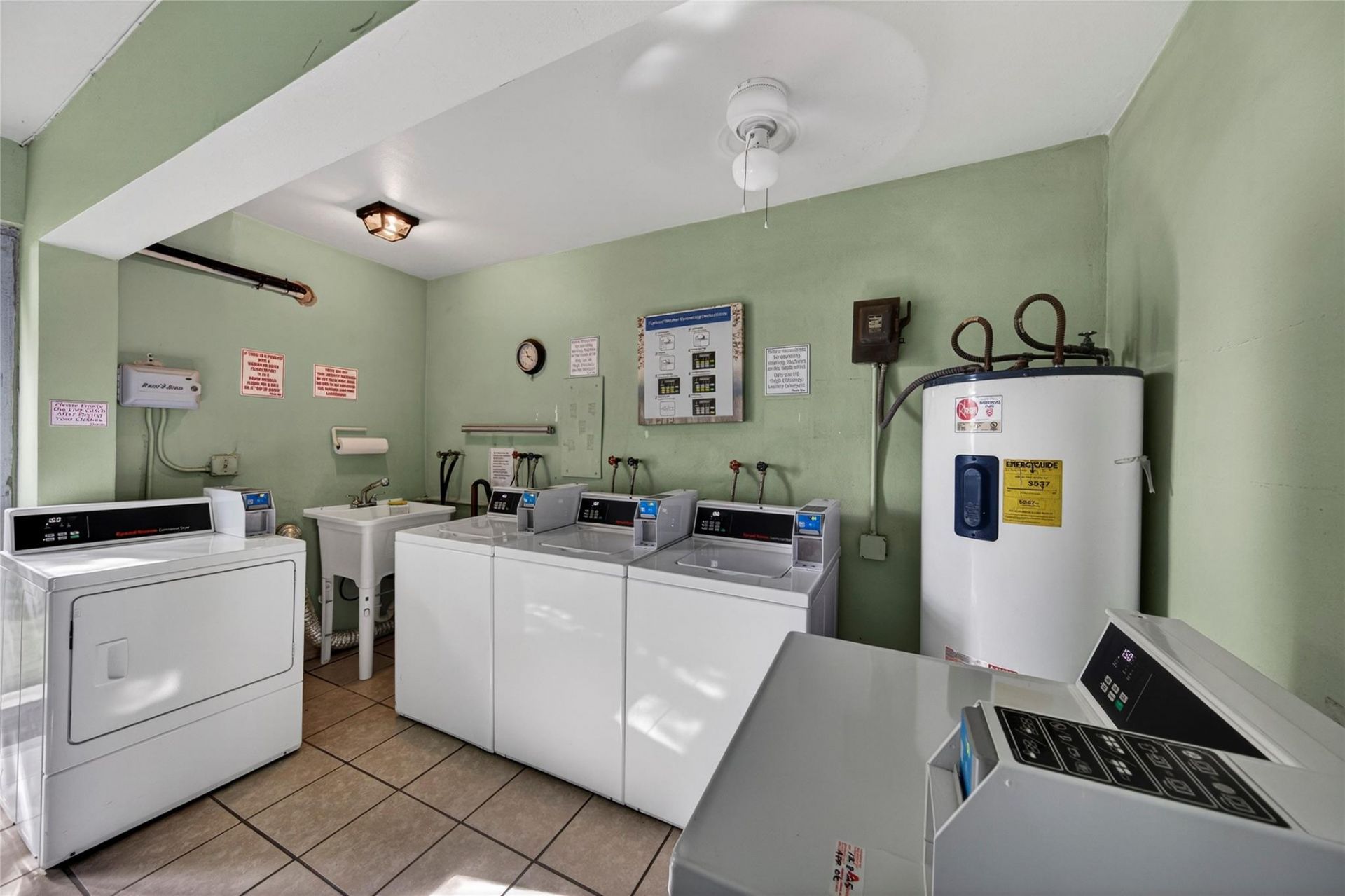 1900 NE 8th Court, Unit 308, Fort Lauderdale, FL 33304 Photo