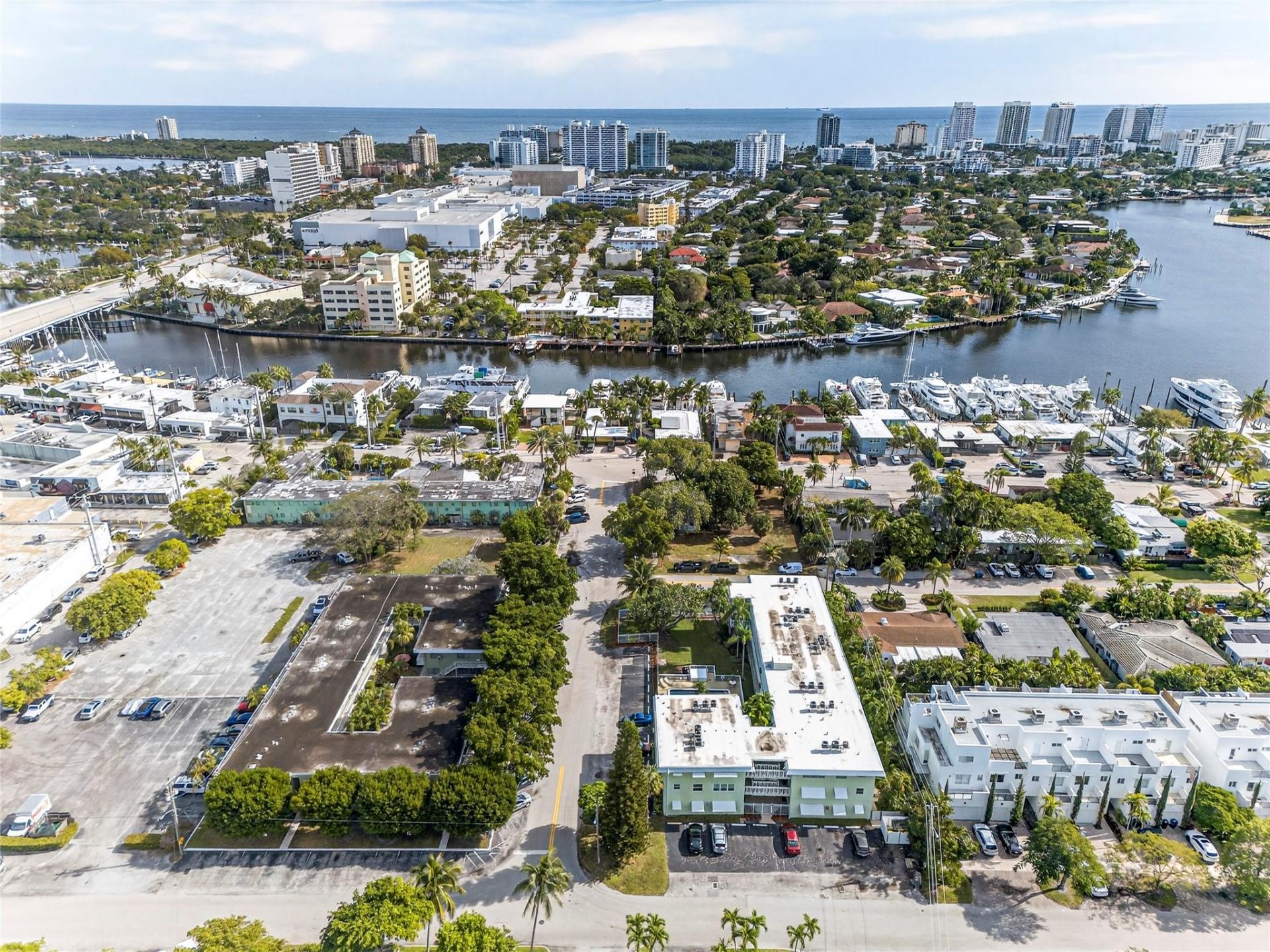 1900 NE 8th Court, Unit 308, Fort Lauderdale, FL 33304 Photo