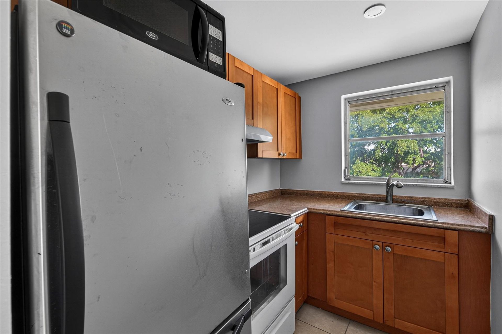 1900 NE 8th Court, Unit 308, Fort Lauderdale, FL 33304 Photo