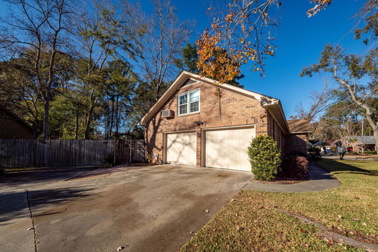 120 Savannah Round Photo 39