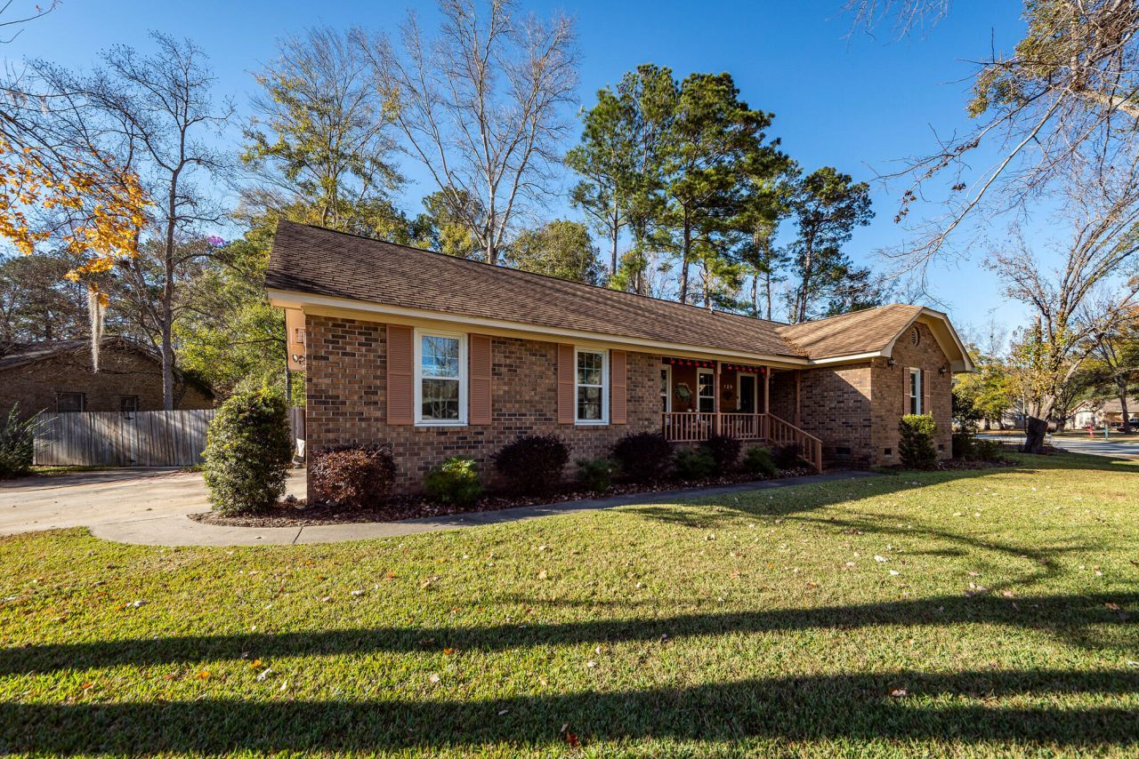 120 Savannah Round Photo 40