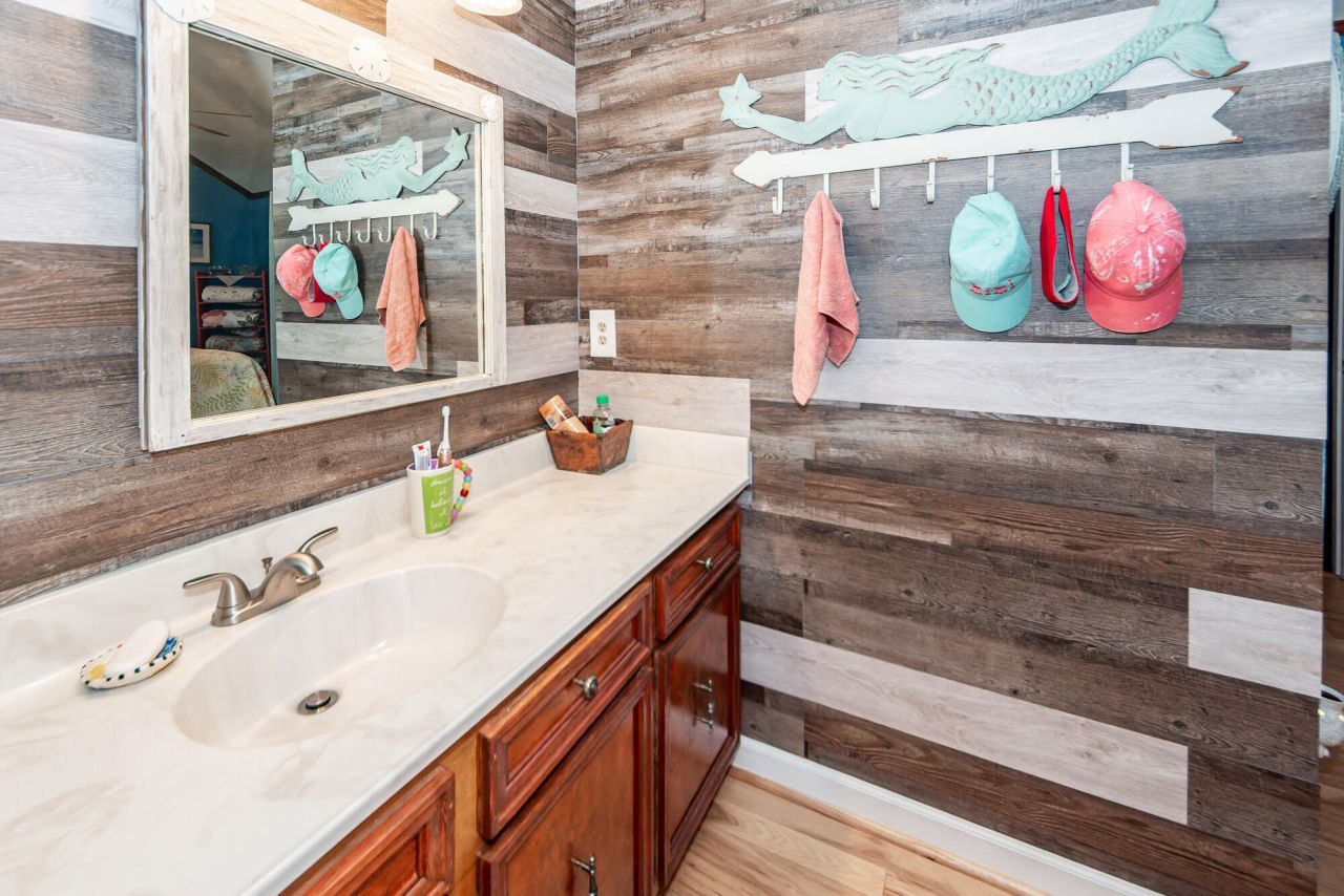 120 Savannah Round Photo 45