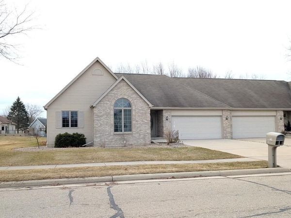 125 FIELDCREST DRIVE, Brillion, WI 54110