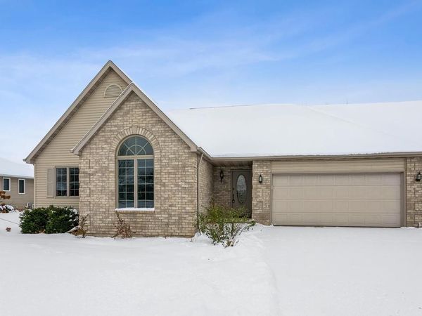 125 FIELDCREST DRIVE, Brillion, WI 54110