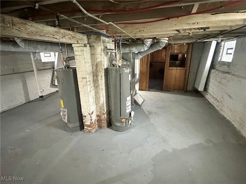 9613 Parkview Avenue, Cleveland, OH 44104 Photo 29