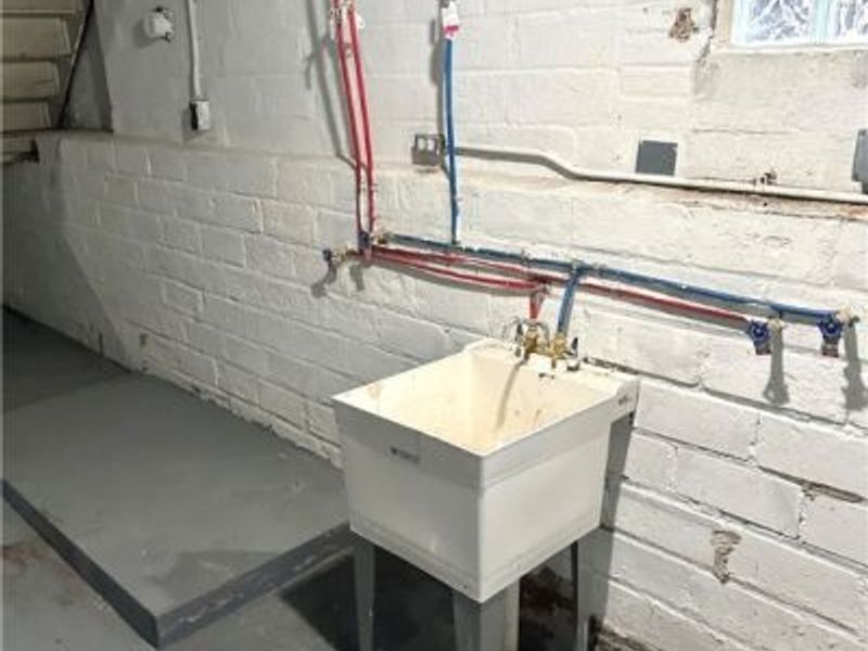 9613 Parkview Avenue, Cleveland, OH 44104 Photo 30