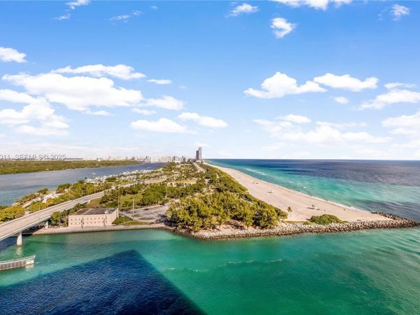 10295 Collins Ave, Unit 1704, Bal Harbour, FL 33154